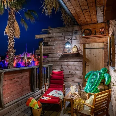 Pirates World فندق 5*