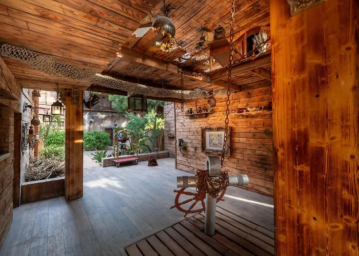 Отель Pirates World